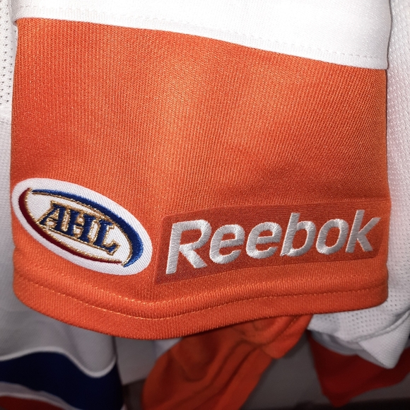 NWT Reebok Bridgeport Sound Tigers Hockey Jersey White - Picture 7 of 7